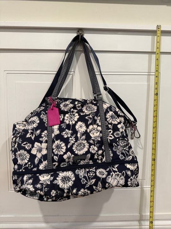 Vera Bradley Handbags - Vera Bradley Navy Floral Tote with Pink Tag